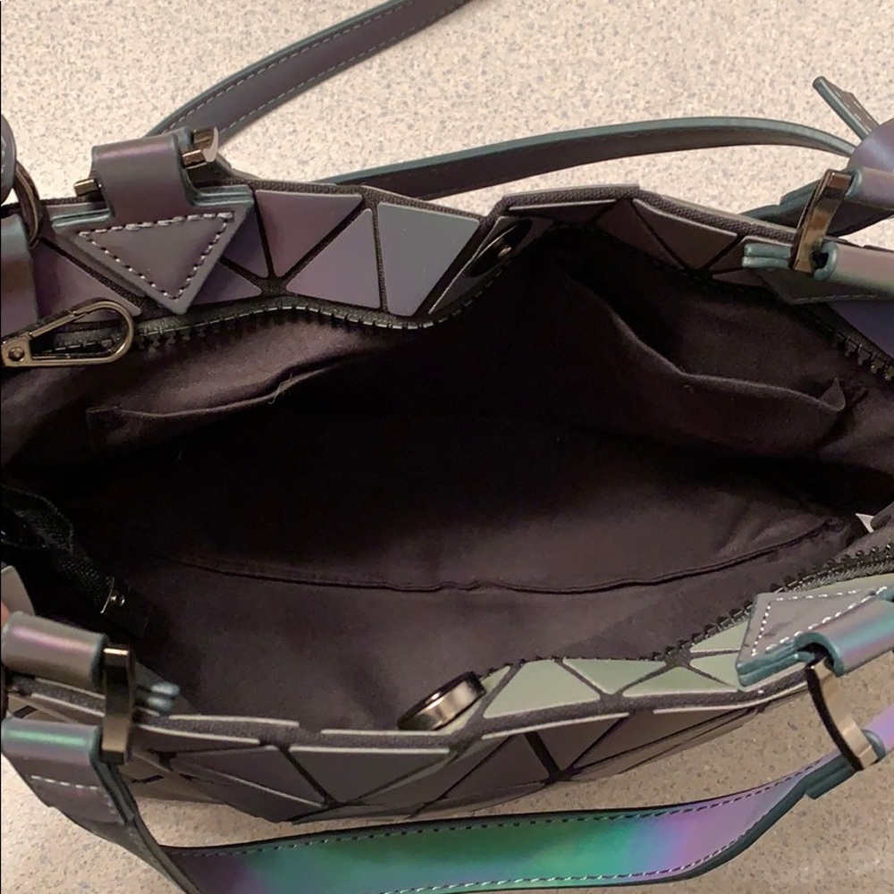 Awesome iridescent crossbody textile purse - Picture 2 of 5